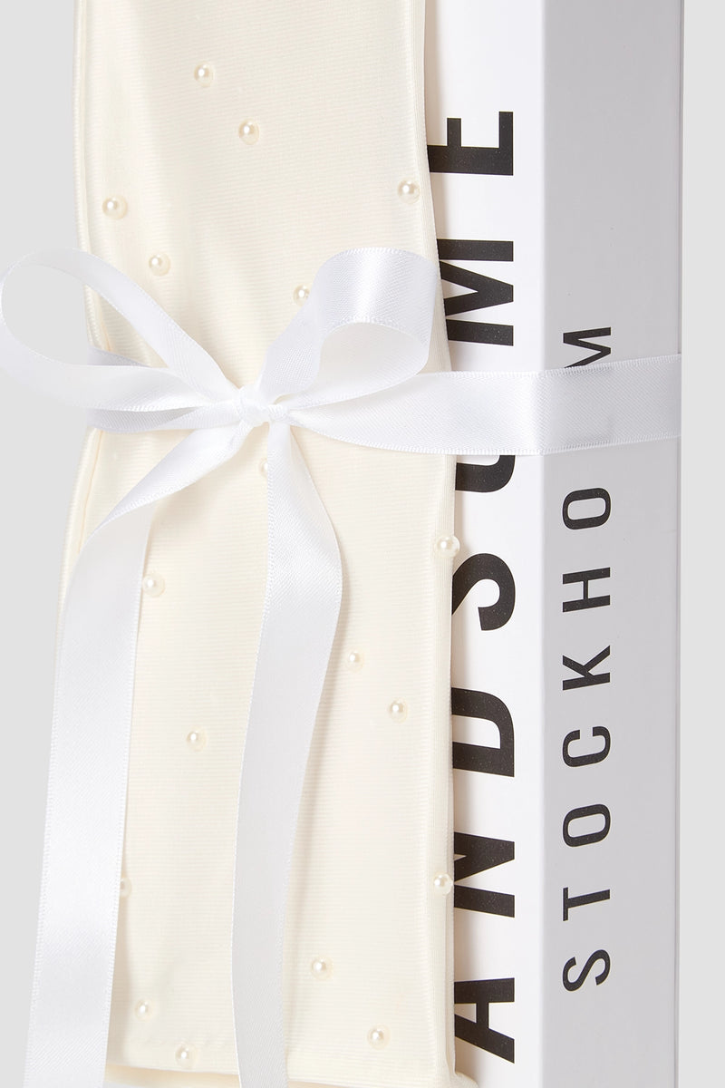 Tulle Pearls Extra Long White