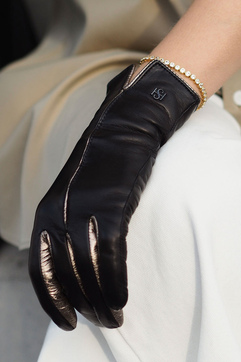 Statement black