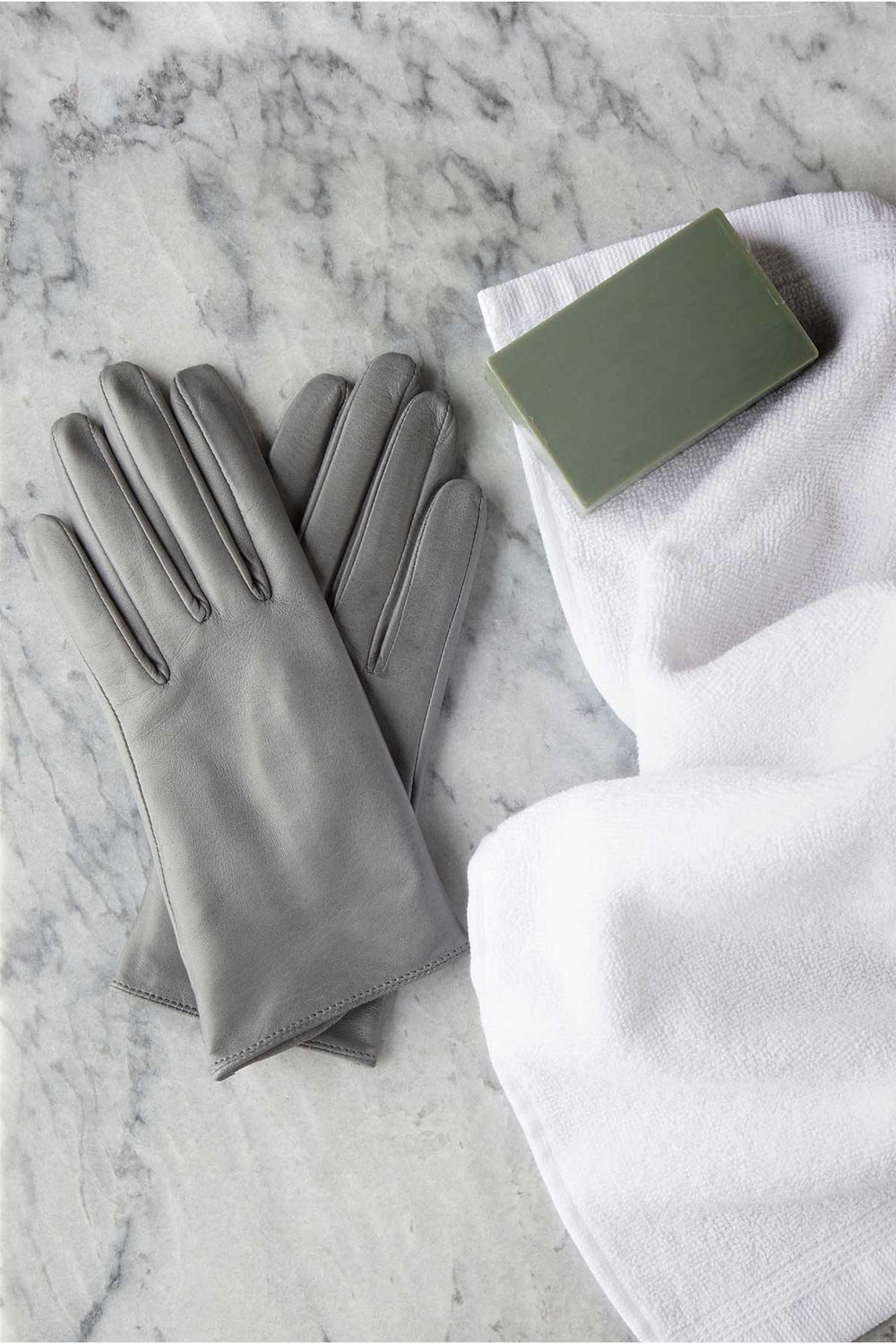 Handsome Stockholm - Exclusive Leather Gloves - Washable Leather Grey