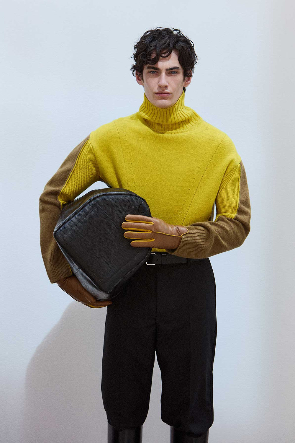 【関税込み】Handsome Stockholm カーキ Essentials グローブ HANDSOME STOCKHOLM Essentials グローブ | ブラウン | FARFETCH JP